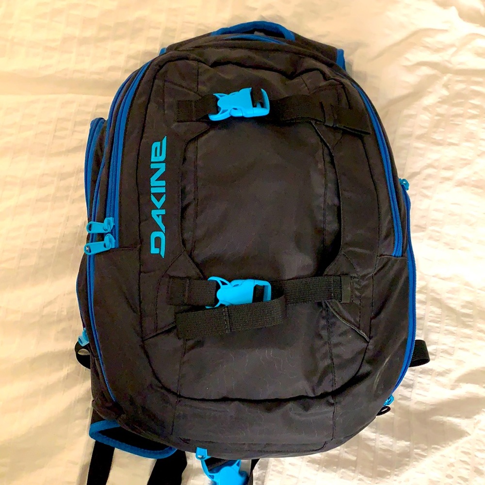 Dakine travel/camera/electronics bag